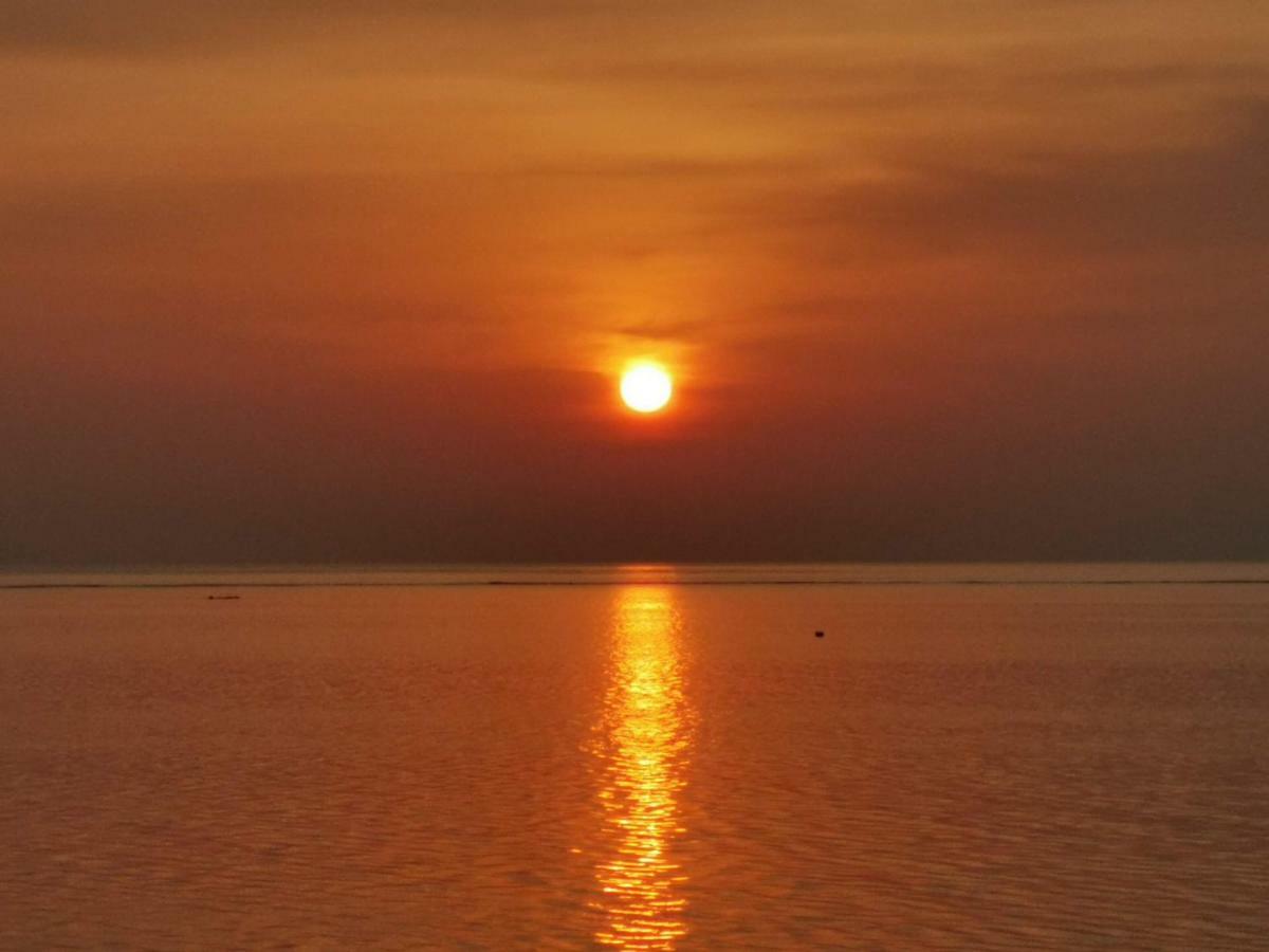 Summer Inn Thoddoo Luaran gambar