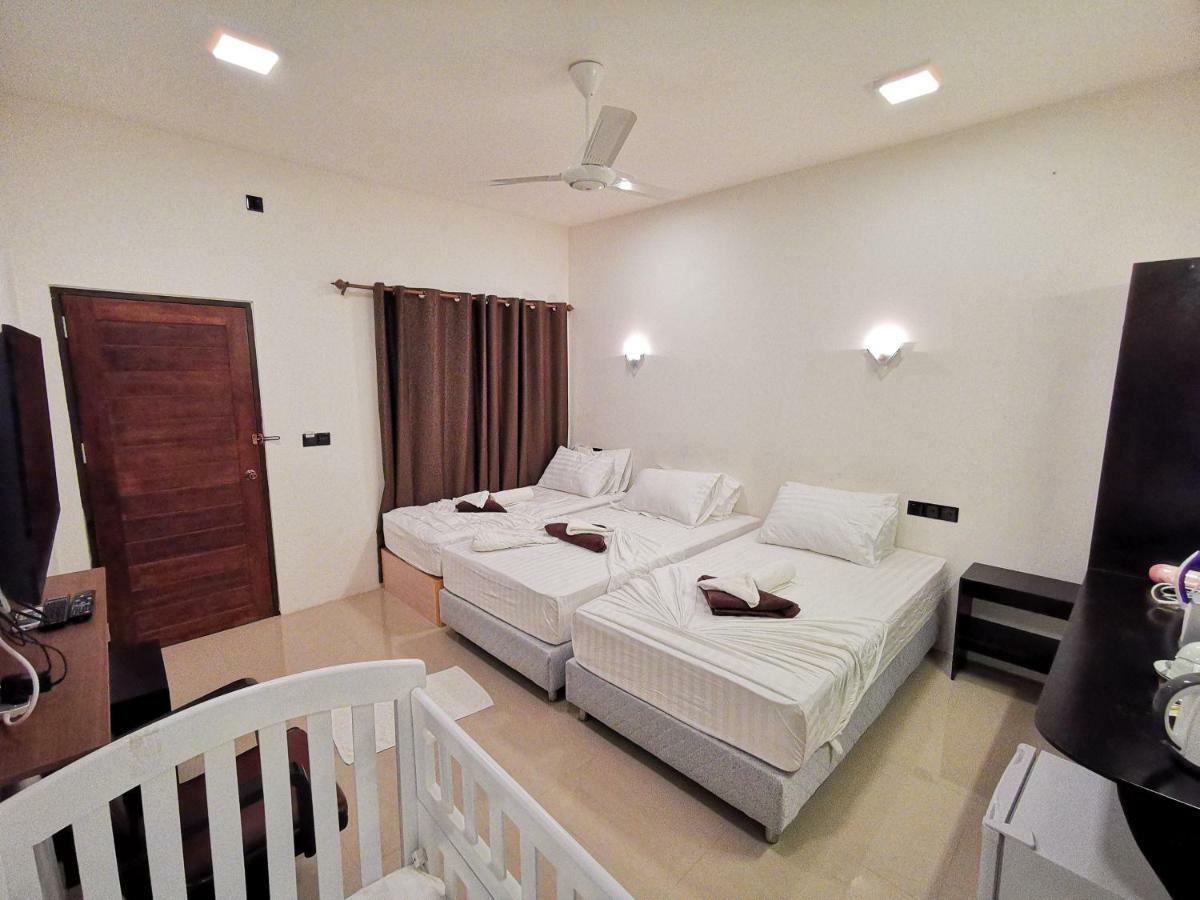 Summer Inn Thoddoo Luaran gambar