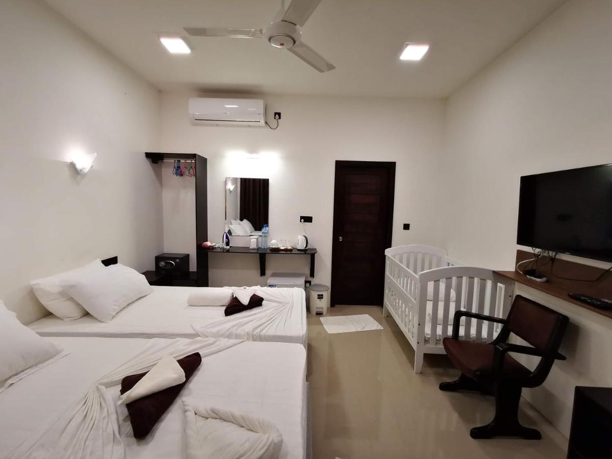 Summer Inn Thoddoo Luaran gambar